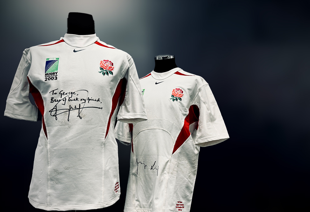 Why did England's 2003 Rugby World Cup kit have two designs